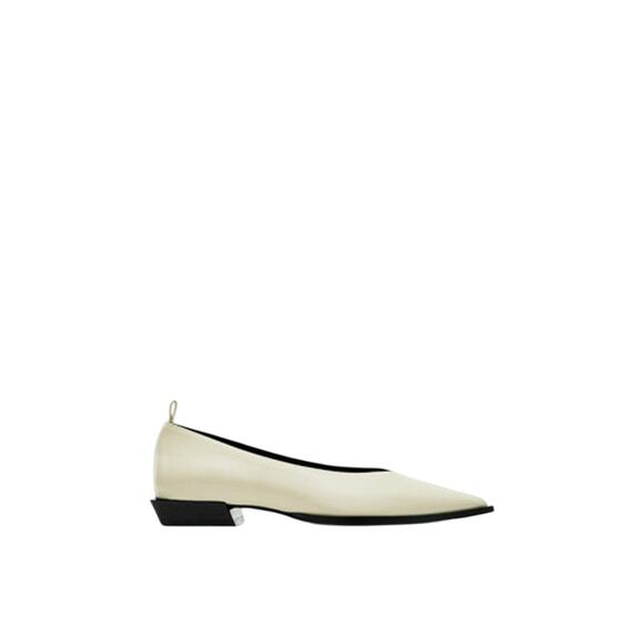 Massimo Dutti 'Welt' Beige Leather Ballet Flats Size 35 - Picture 1 of 6